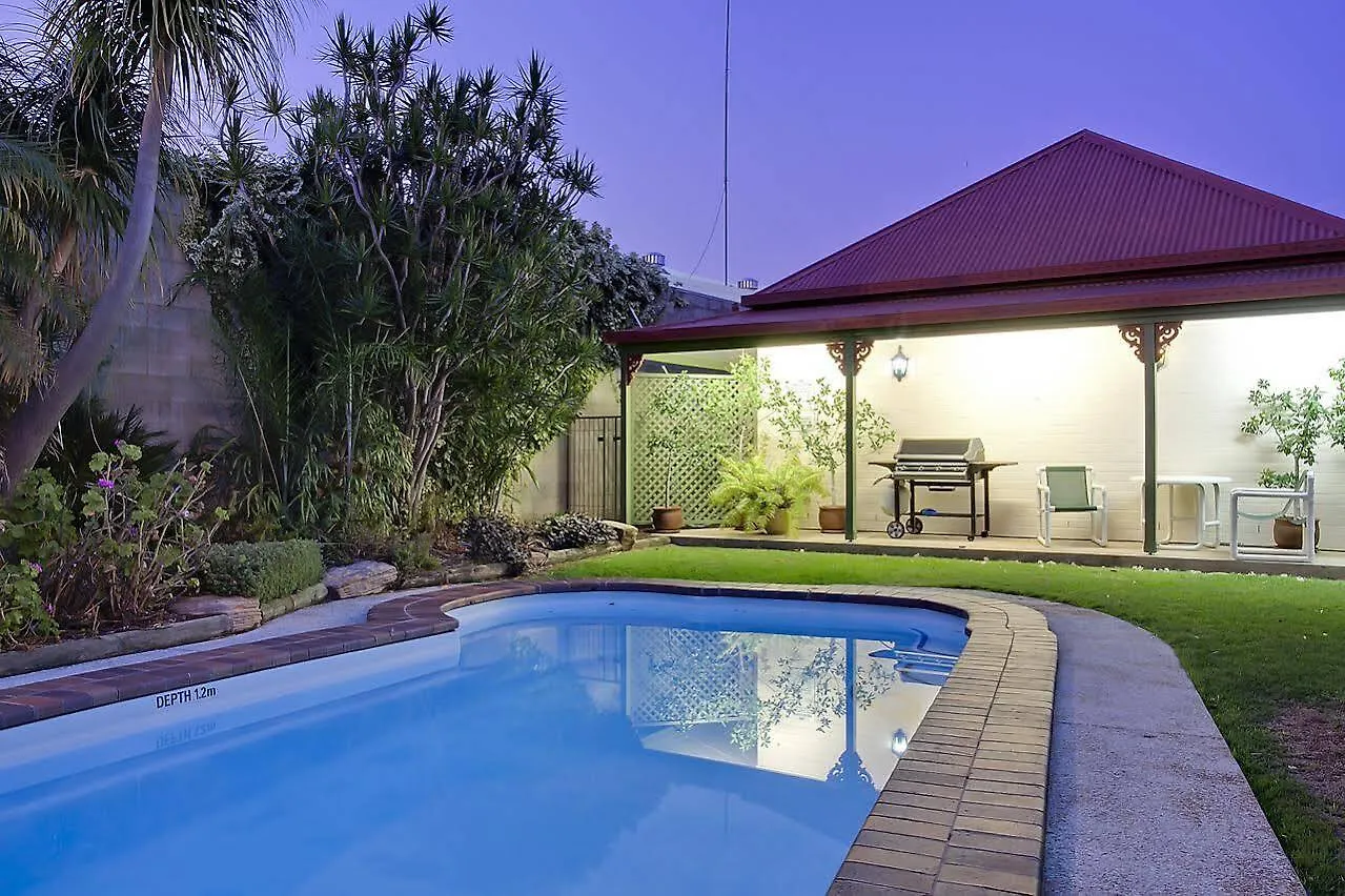 Pioneer Motel Goondiwindi 3*,
