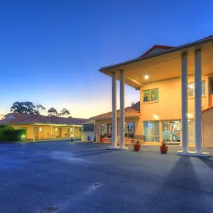 Country Roads Motor Motel
